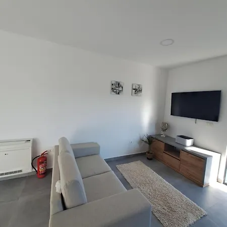 Apartment Hills